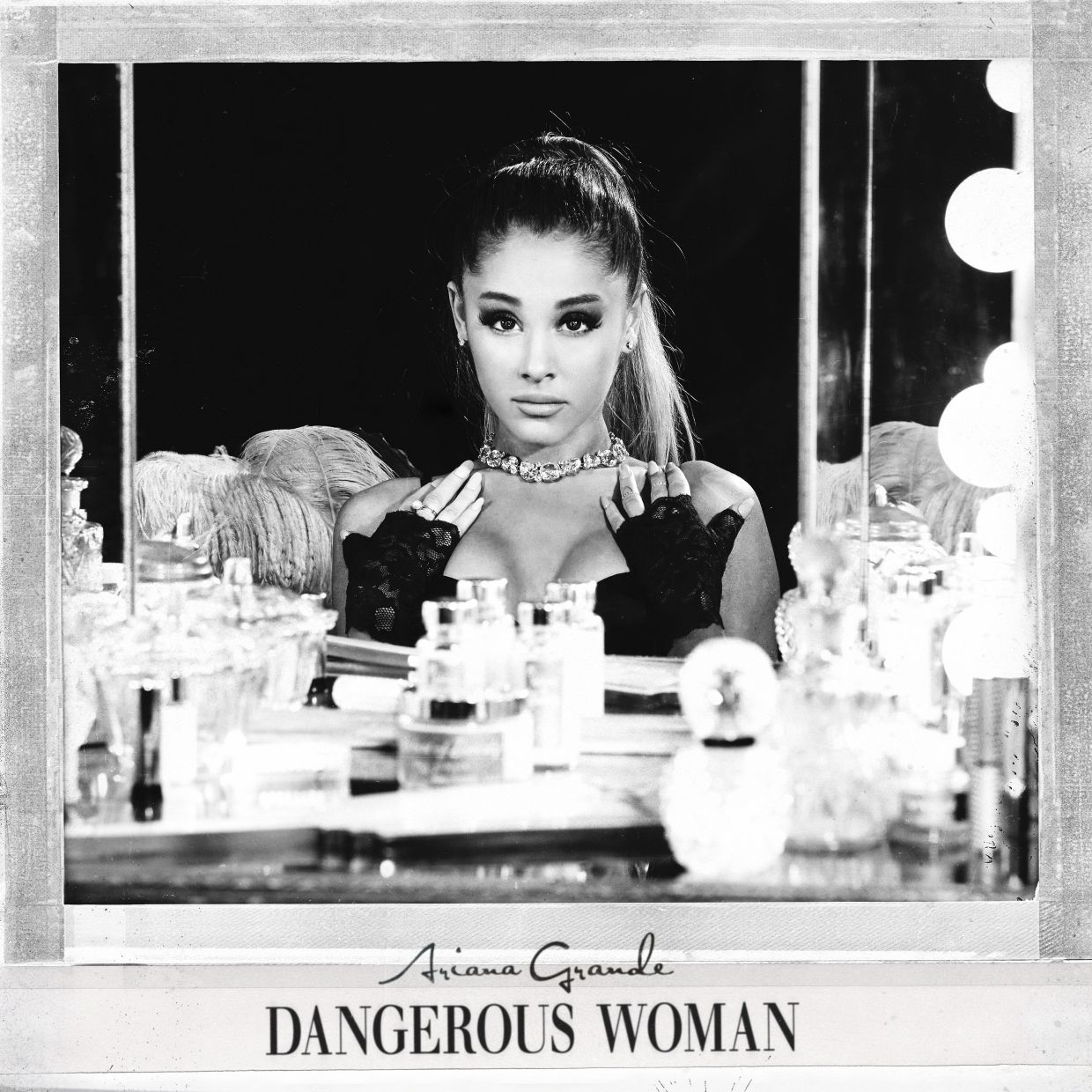 Ariana Grande - Dangerous Woman [B0024910-02](2016)